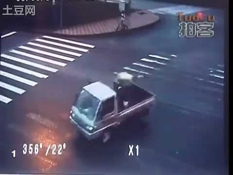0 photo 0 Chinese Man Survives Gnarly Motorcycle Crash picture