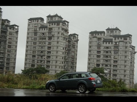 outback - 文章報導:http://incar.tw/2013-Subaru-Outback-25i-Test-Drive 補充:6:58秒~7:12秒講解口誤;那是B柱!而非C柱。請多包涵!