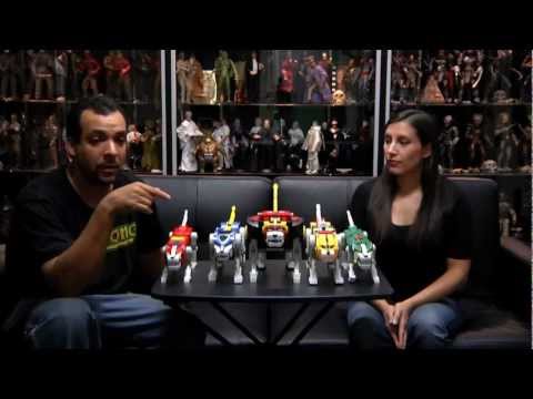 Mattel Matty Collector Voltron vs Trendmasters Voltron - Hot Chix Cool Toy Review (Ep 65)