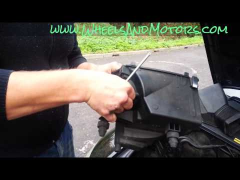 How to change Mass Air Flow (MAF) sensor on Audi A6 (C6)