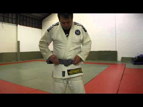 how to tie bjj belt