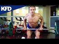 Trening pleców - [ www.kfd.pl ] - Wiosłowanie sztangą - tutorial