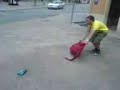 Kitos toreando en la calle san antonio