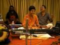videos de Sathya in a private concert
