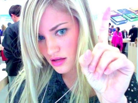 dancing at the apple store - DOING MY THANNNGG AT THE APPLE STORE! Subscribe so you'll see when I post other videos on this channel: http://bit.ly/ijsubscribe Song I'm dancing to is Haji...