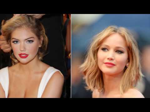 Hundreds Of Nakked Celebrity Photos LEAKED