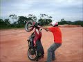 feras empinando