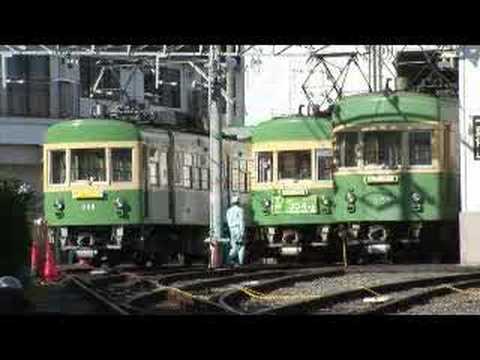 江ノ電　　古い電車を併走撮影する