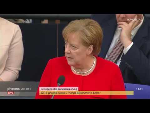 Angela Merkel stellt sich Fragen des Parlaments am  ...