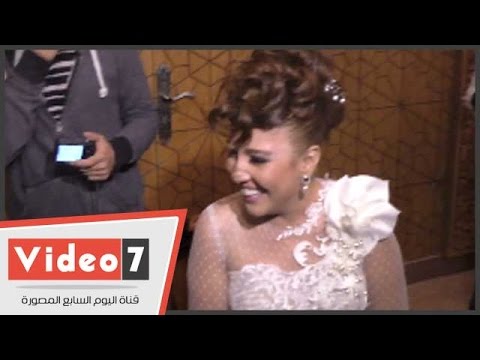 بالفيديو..أحدث قصات الشعر لـ«مى كساب» و«أوكا» فى عقد قرانهما