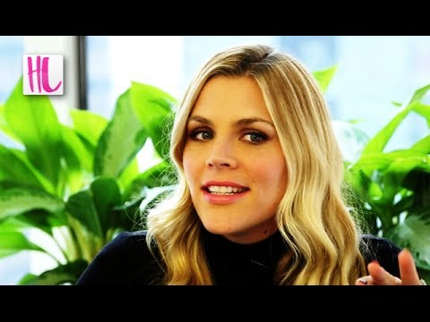 perry - 'Cougar Town' star Busy Phillips talks about Matthew Perry and his reunion with Courtney Cox from 'Friends'. Subscribe! http://bit.ly/10cQZ5j Starring Busy P...