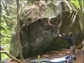 Val Di Mello bouldering - Oscurita (7c) Val Di Mello bouldering - Oscurita (7c)