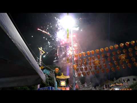 2011辛卯年大甲媽祖回鑾鑾轎抵達大甲鎮瀾宮及入廟煙火