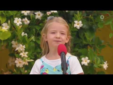 Am Roten Mikrofon: Helena Wieser aus München / Ehrlich Brothers (06.09.2015 Immer wieder Sonntags)