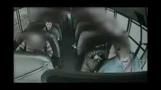 Shock - Em bé cứu xe bus khi tài xế bị đột quỵ