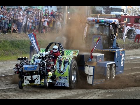 Tractorpulling - Website: http://www.italiansupercar.net Facebook: http://www.facebook.com/Italiansupercar Google+: http://google.com/+Italiansupercarvideo After 2 years of a...