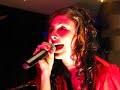 red light in june at ku de ta