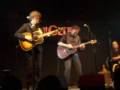 videos de Louris-Olson sister cry.avi