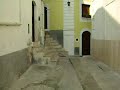 Breve video dei  vicoli della zona Iunno di Mattinata prov.di Foggia parte antica del paese con pagliai .