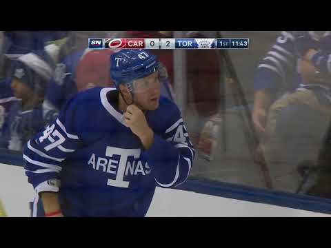 Video: Leafs' Komarov tussles with Hurricanes' Williams