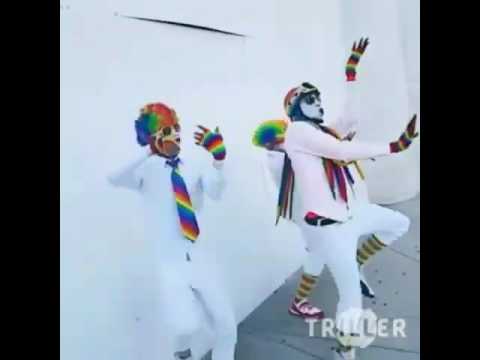 Fresh The Clowns ( Fresh Dancing 😝😝😝)