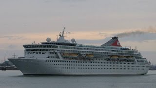 "Balmoral" & Other Vessels in Southampton Docks - 10/10/2014