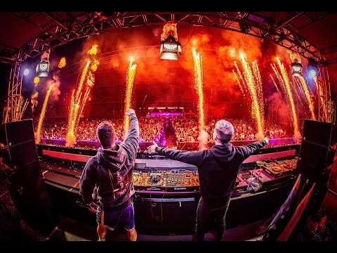 TJR & VINAI - Bounce Generation (LIVE Tomorrowland 2015)