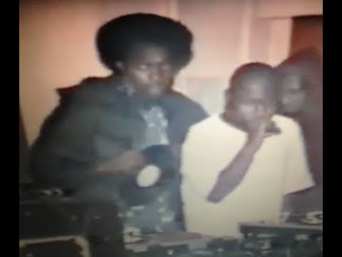 Vintage UK Clip : Classic Wonder & Luv Injection - Wolverhampton, UK - 1995