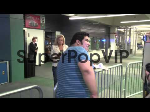 Janelle Arthur greets fans departing the American Idol Fi...