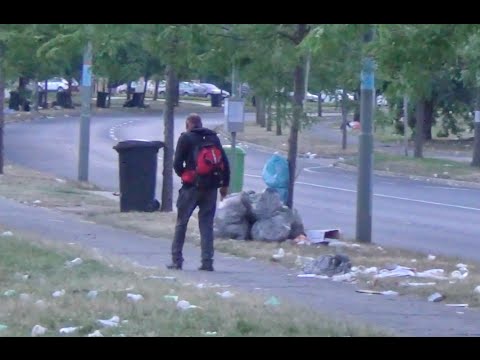 Rengeteg szemét Szombathely egyik legszebb részén, 21 órával a szentivánéji nagykoncert után