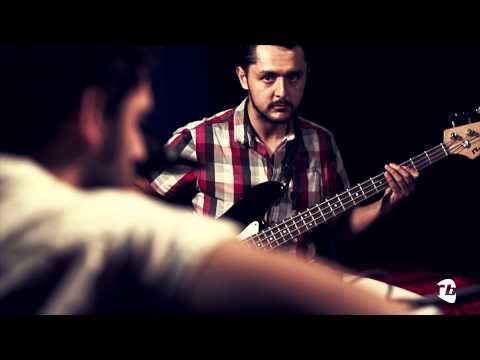 'La Extraterrestre' by Sander's Folk (Rockbase Unplugged 1x04 — 4/4)