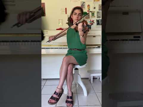 Claudia, professeur de violon