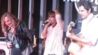 Melissa Etheridge Surprises Jessie Payo while Singing I'm the Only One at Hard Rock Hollywood