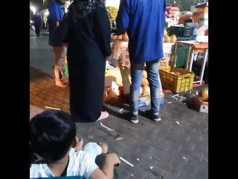 Fruit and Vegetable market Aweer