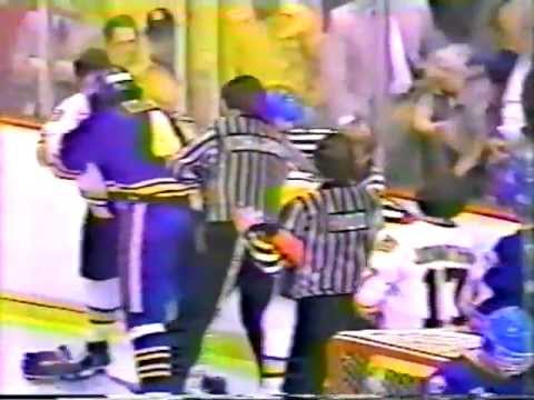 Rick Middleton (BOS) vs. Richie Dunn (BUF)