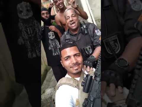 , title : 'o vídeo mas falado ,polícia e bandido .arte de favela #shorts #shots'