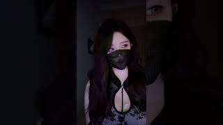 The Chinese countdown of the mask girl