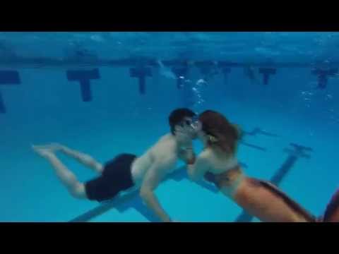 Mermaid Kisses Swimmer Clip