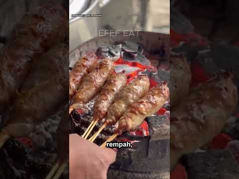 Dari potongan daging sisa yang keras, kini lahir sajian ikonik yang jadi warisan budaya! Siapa yang suka? 🍖✨