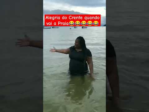 Crente na Praia!!! 😂😂😂 Que Alegria ....@Rosanasilva123 #shorts