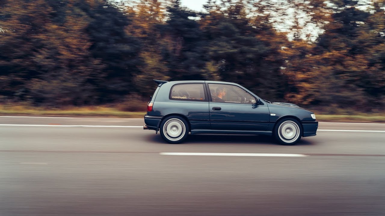 Parade lap of Castle Combe in a Nissan Pulsar GTI -R (JDM COMBE)