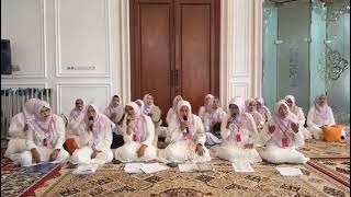 Download lagu Medley sholawat Darussakinah pimpinan Bu Desilpiah asuhan ustd.Sunanul Huda di Graha Al Halim Plg mp3