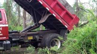 preview picture of video 'Day Three: DPW Dumping Mulch'