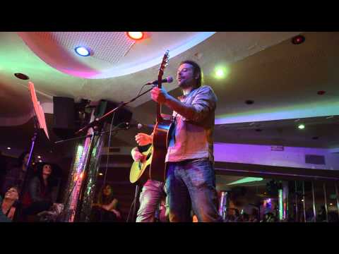 Carlos Chaouen  -  A medio pulmon  + No me canso.