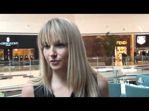 2012 SI Swimsuit models Anne V, Genevieve Morton, Jessica Gomes Vegas