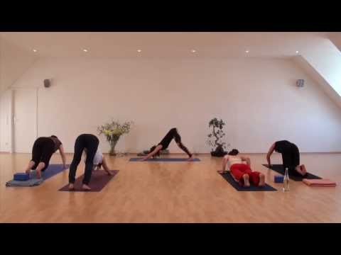 Prana Flow Namaskar - Yoga mit Christine May