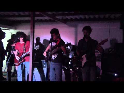 Engendros - (cover) Hay poco rock and roll