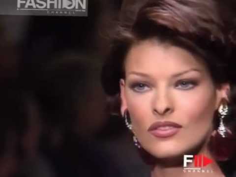 "Oscar De La Renta" Autumn Winter 1992 1993 New York 3 of 3 Pret a Porter Woman by FashionChannel