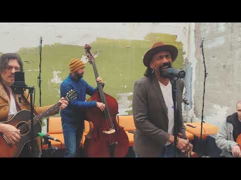 The Brothers Comatose - "Stand By Me" Feat. Keith Lawrence with Lewis Patzner (By Ben E. King)