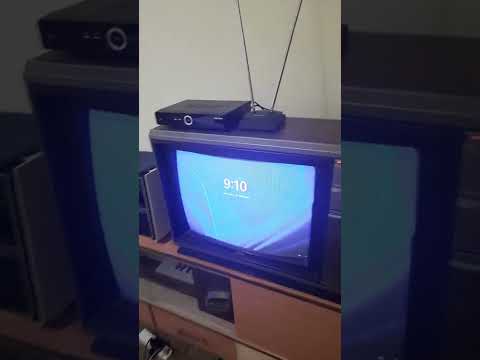 Gaming on a Retro 80s CRT TV #retrogaming